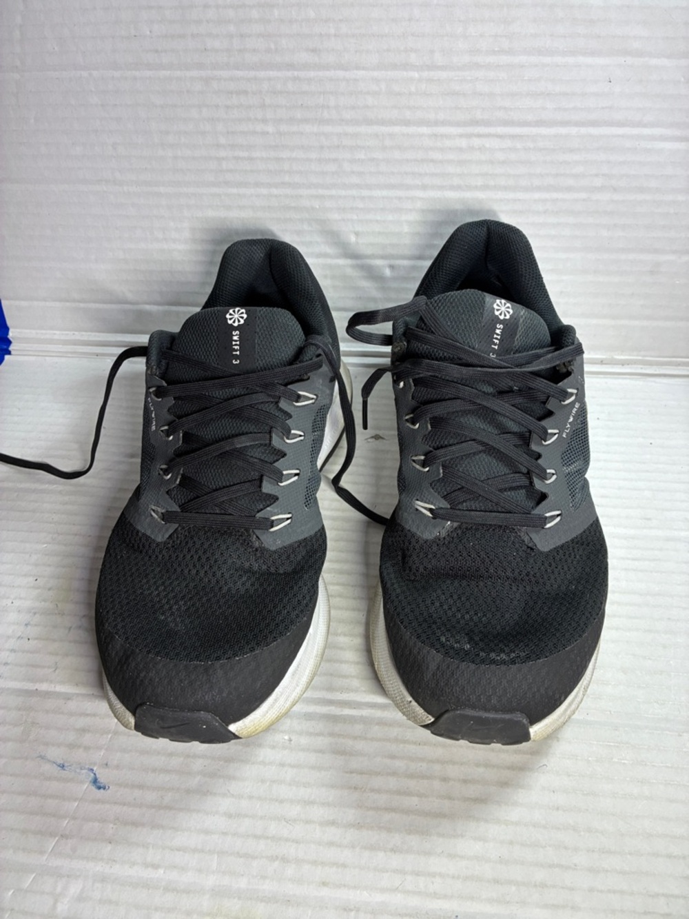 Nike black Sneakers with White Soles USED SKU DR2695-002